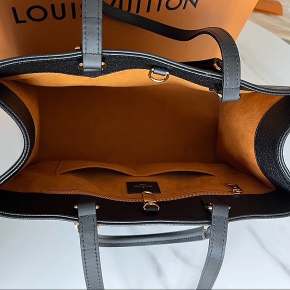 Louis Vuitton Empreinte Monogram Giant Onthego MM Black - NEW! - Picture 7 of 7